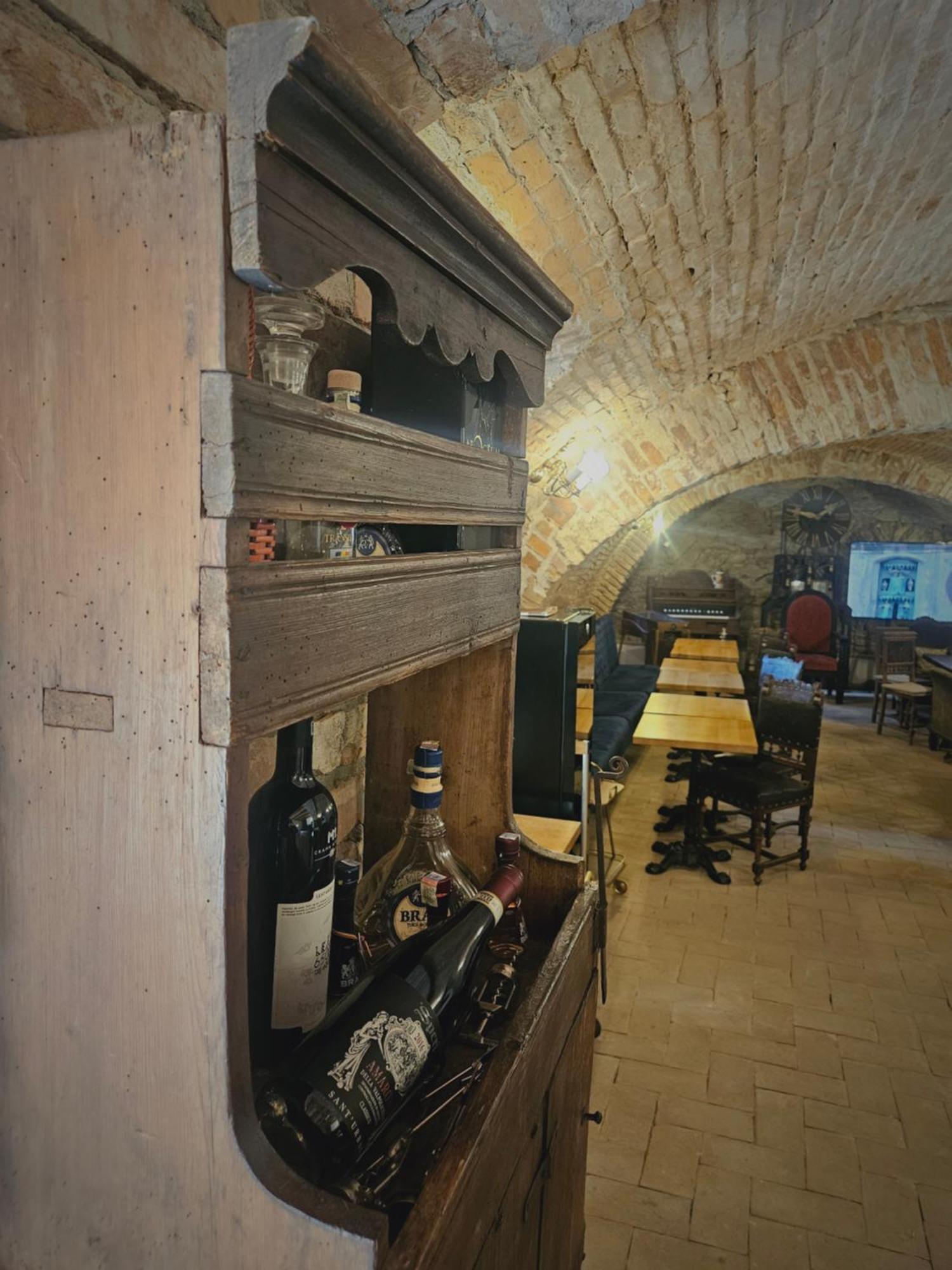 The Throne - M Museum Hotel Sighişoara